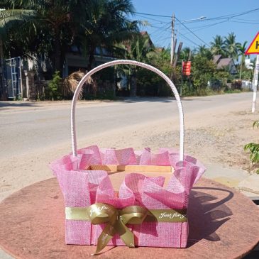 Giỏ Quà Tặng Setup Sẵn – Giỏ Đựng Trái Cây, Bánh Kẹo Đa Dạng Màu - Giỏ Vuông Kết Bố